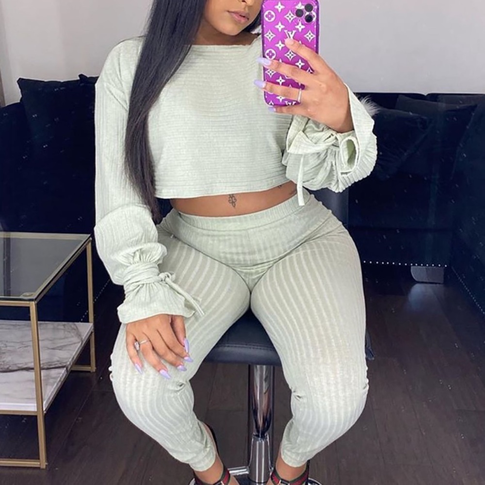 Rest up ribbed legging set